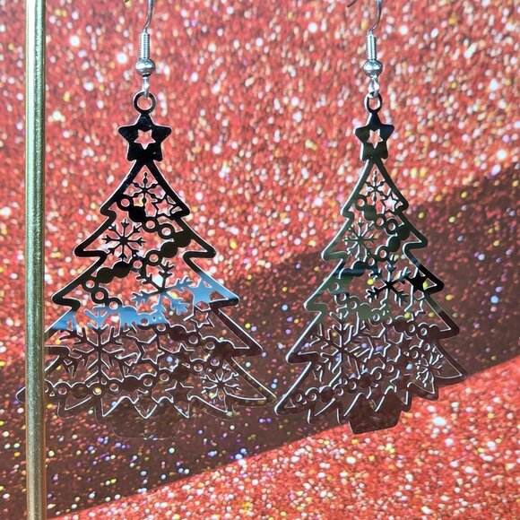 2/$15 Christmas Tree Stainless Steel Dangle Earrings (NWOT) - Picture 2 of 5